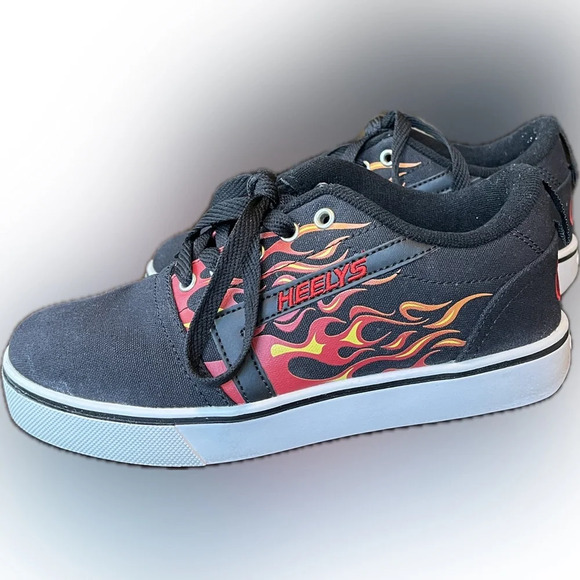 Heely’s Gr8 Pro Prints Flames Black/Red/Flames 5 M US Big Kid, Great Pre-Owned - Picture 3 of 8